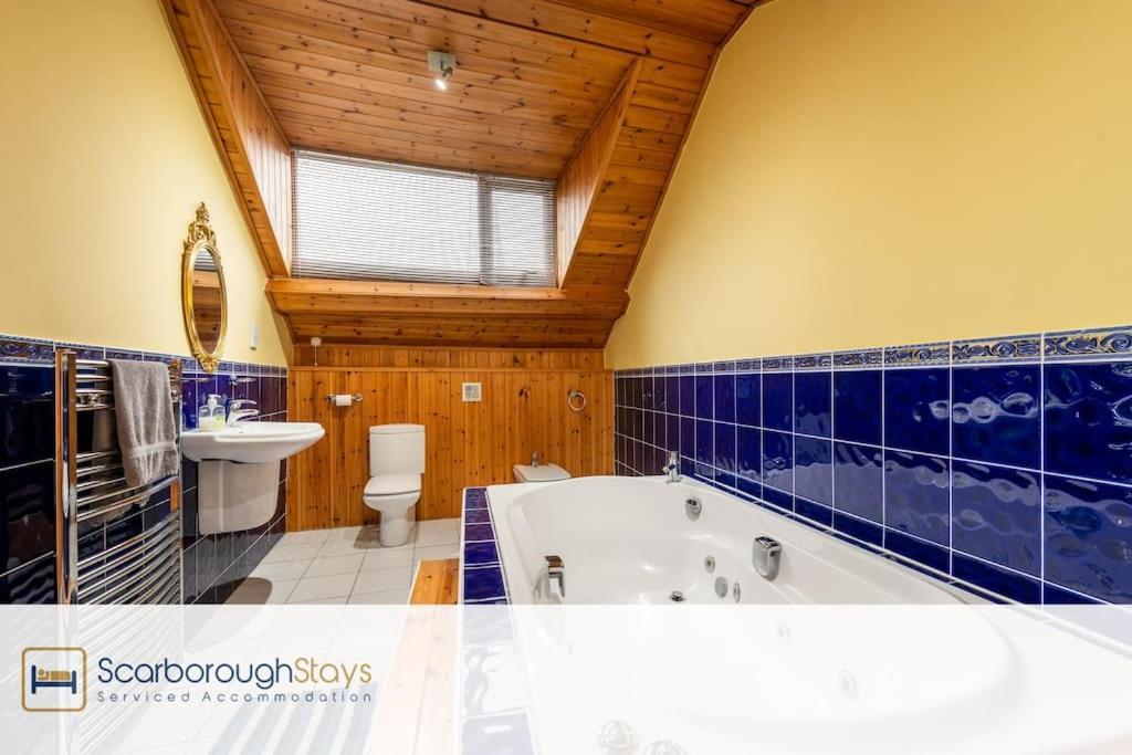 The Loft Apartment Scarborough Esterno foto