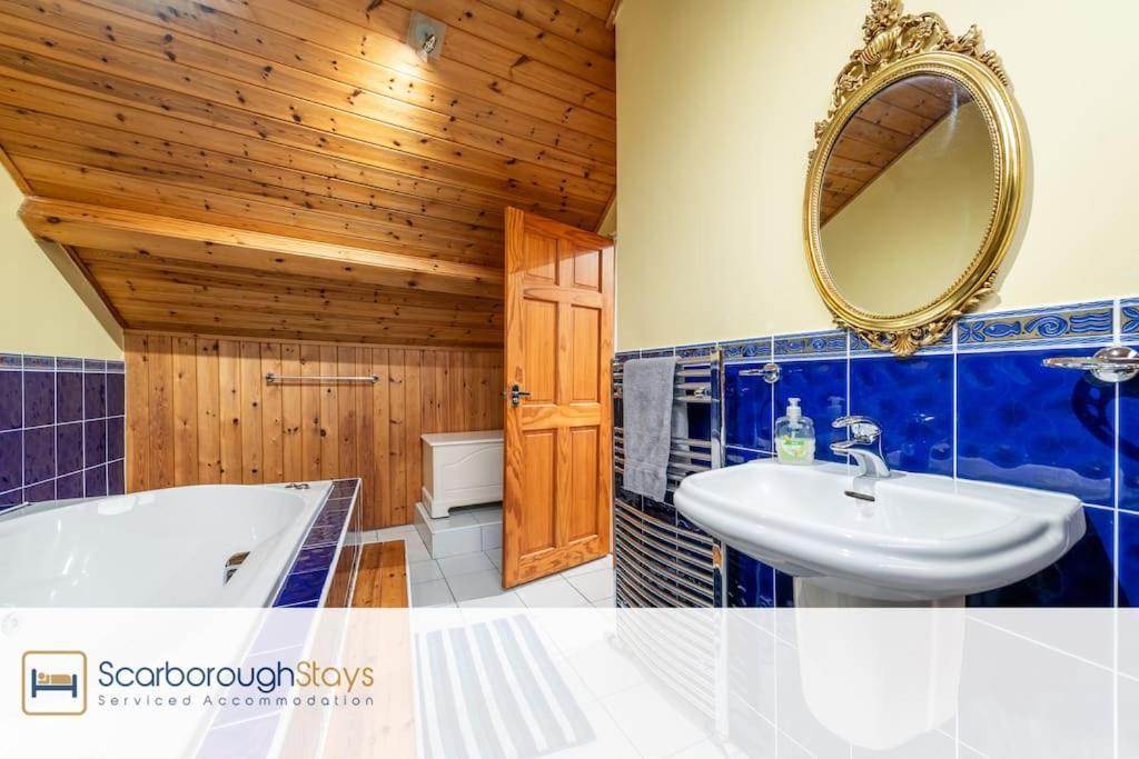 The Loft Apartment Scarborough Esterno foto